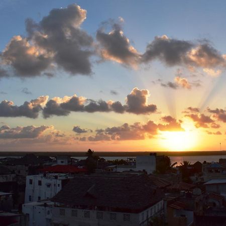 Jambohouse Lamu Bed & Breakfast Dış mekan fotoğraf